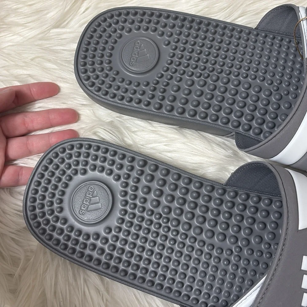 NEW In Box Adidas Men’s Grey White Adissage Slides Size 18